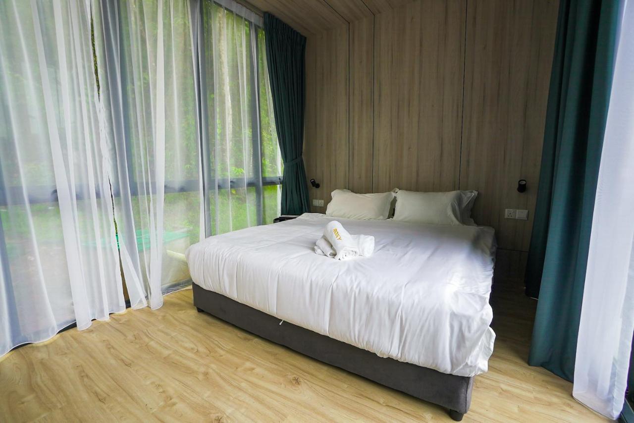 Roxy Tasik Biru Resort City Bau Exterior foto